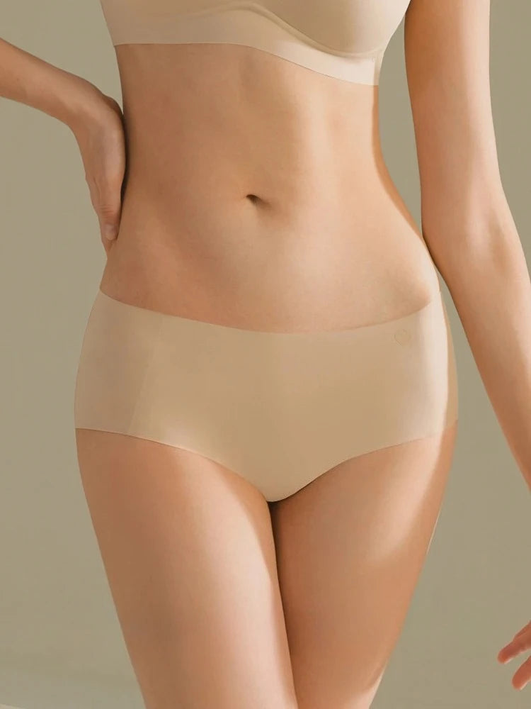 SUJIIN Women's No Show Panties Mid Waist Invisible Breathable Comfortable Panty Seamless Women Underwear 3 Pack N190